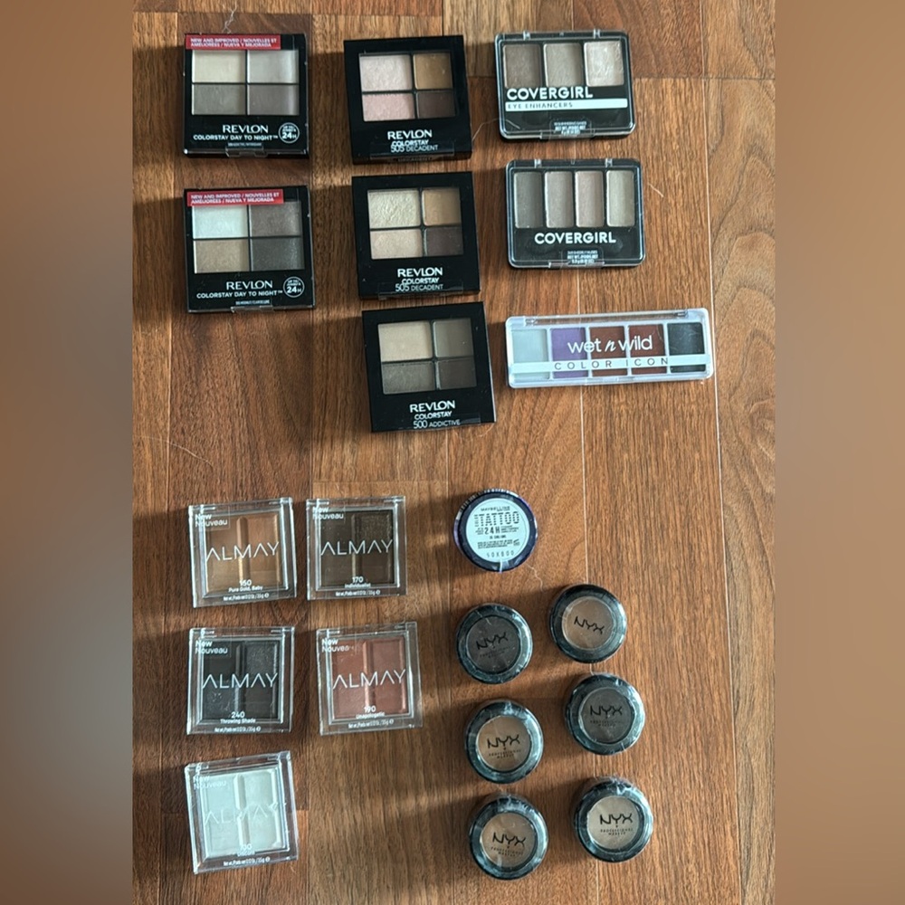 Makeup Eyeshadow Bundle* New*